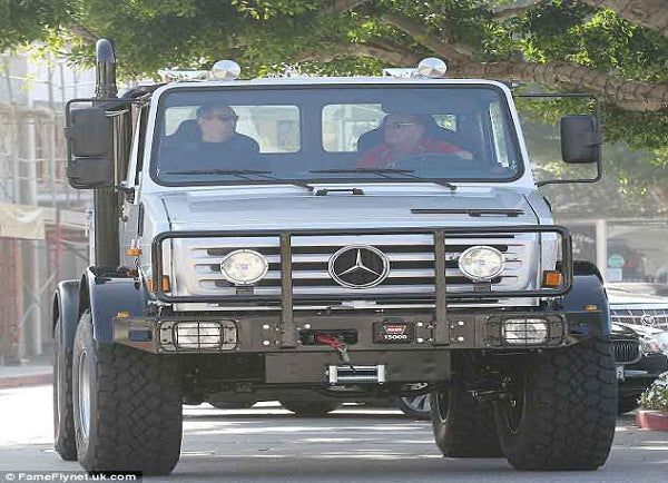 Celebrities and their Rides: Arnold SchwarzeneggerÂ´s Mercedes Benz Unimog