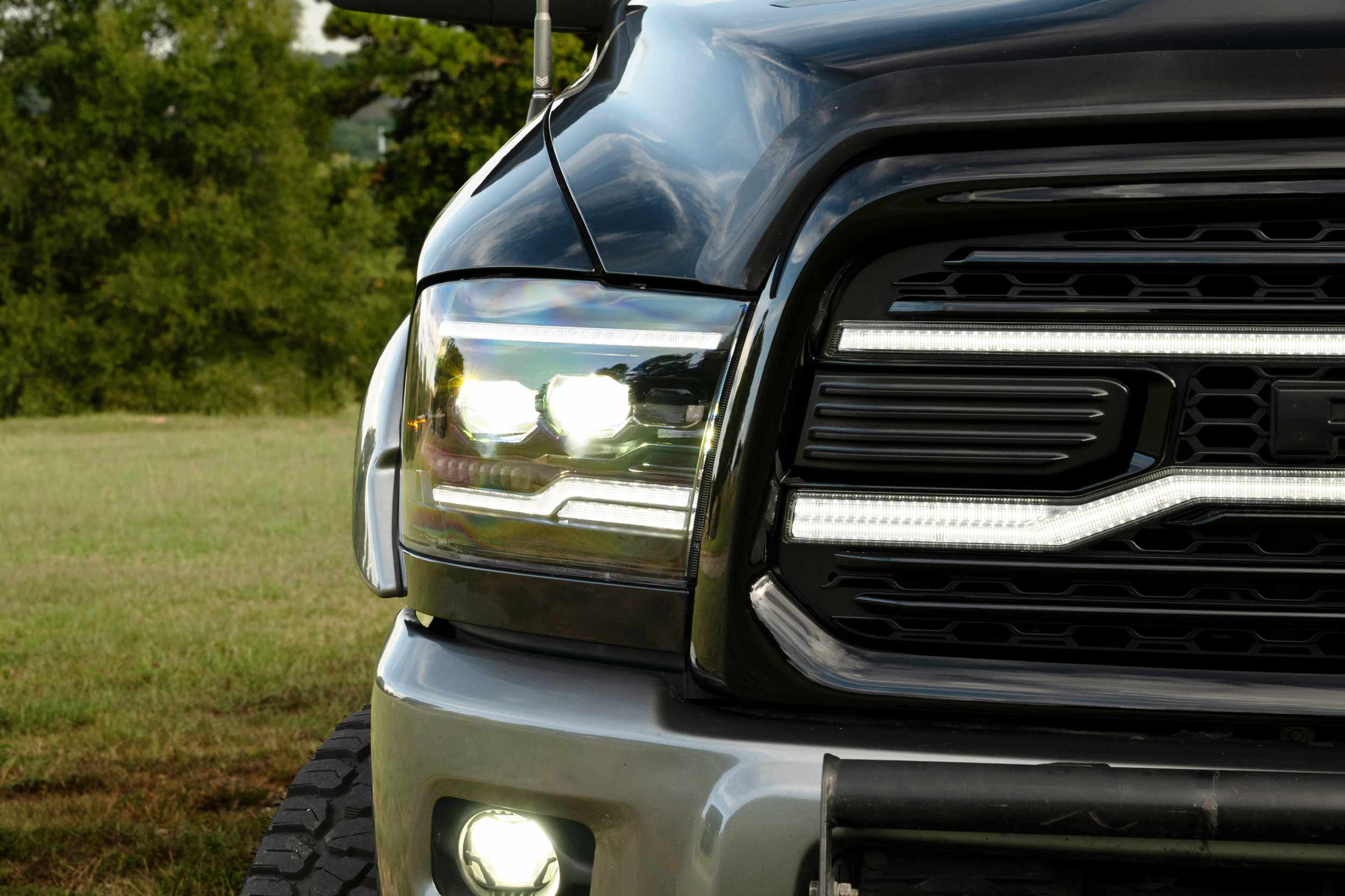 Morimoto 2009-2018 Dodge Ram 1500 2009-2018 Dodge Ram HD 2019-2024 Dodge Ram 1500 Classic XB Evo Hybrid Headlights Set LF2-520Y
