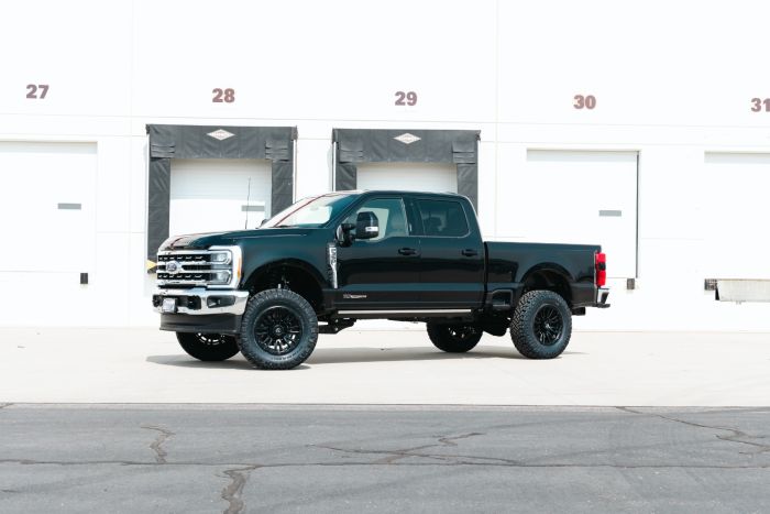 ReadyLIFT 2023-2024 Ford F250 F350 Super Duty 4WD 3.5" SST Lift Kit 69-23350