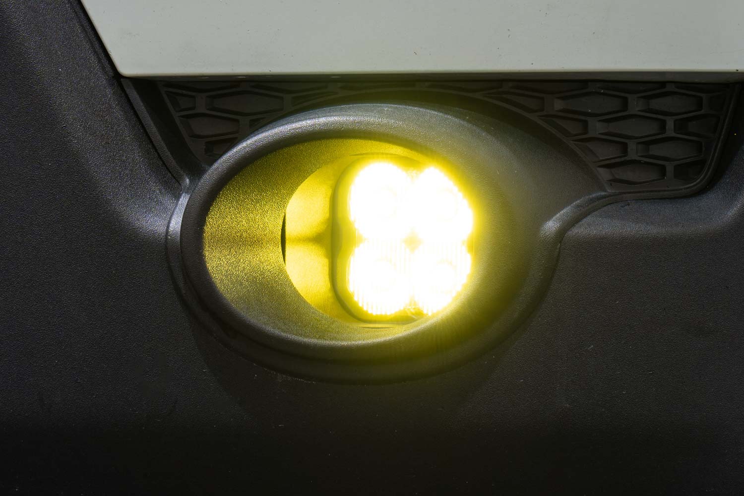 Diode Dynamics 2009-2011 Honda Element Pro Yellow SS3 SAE LED Fog Light Kit DD8370