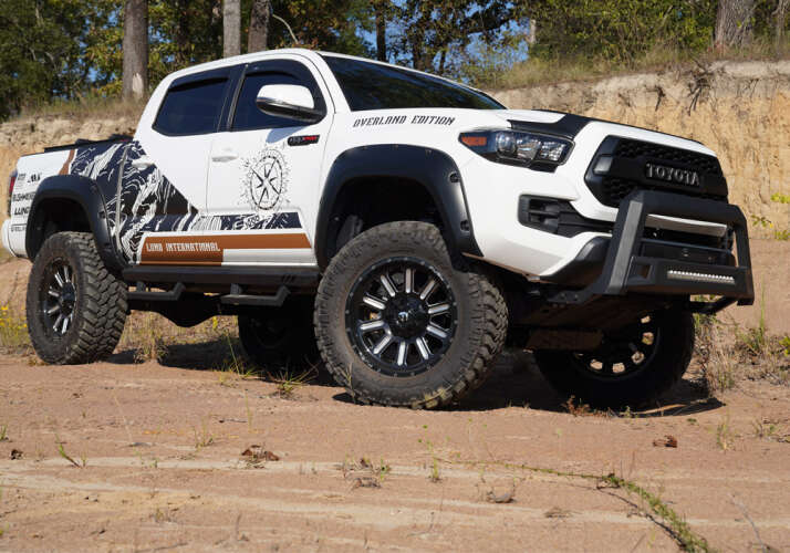 Superlift 2016-2023 Toyota Tacoma 2WD 4WD 4.5" Lift Kit with Fox Coilovers and Rear Shocks K252FX