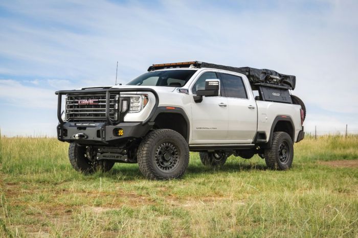 Readylift 2020-2025 Chevrolet Silverado GMC Sierra 2500HD 3500HD 6'' Lift Kit With Falcon 2.1 Shocks 44-30621