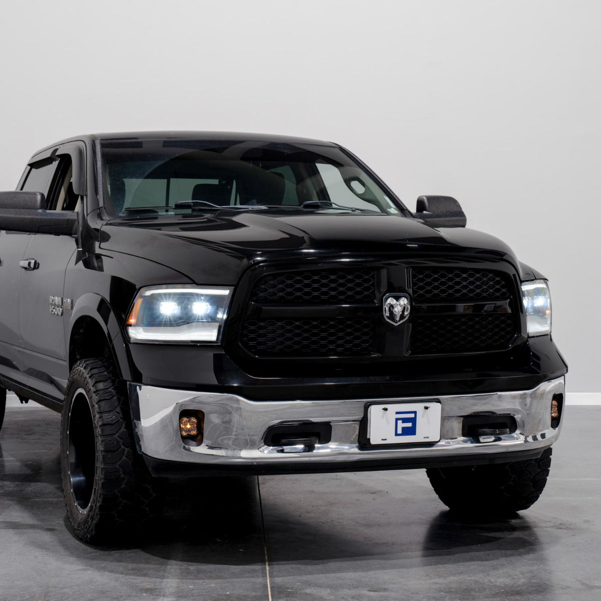 Diode Dynamics 2009-2018 Dodge Ram 1500 2500 3500 2019-2024 Ram 1500 Classic Sequential LED Projector Headlights pair FL0016