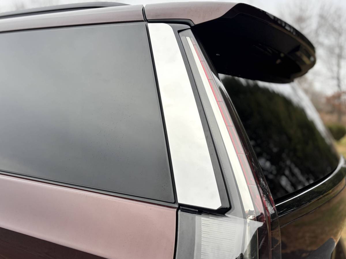 QAA 2021-2026 Cadillac Escalade Stainless Steel Rear Window Trim 2Pc RW61255