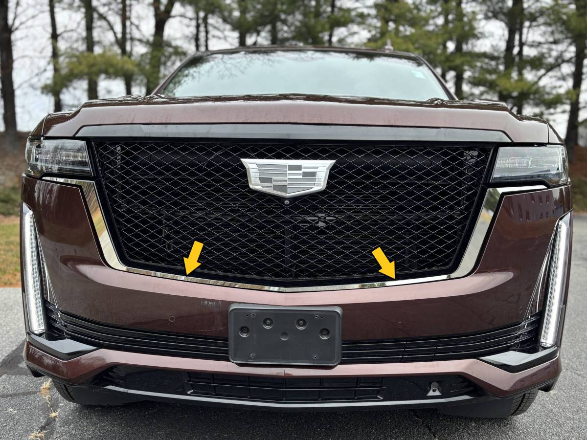 QAA 2021-2026 Cadillac Escalade 4-door SUV 2 piece 2010-2013 Toyota Tundra 1Pc Stainless Steel Front Grille Accent Trim SG61255