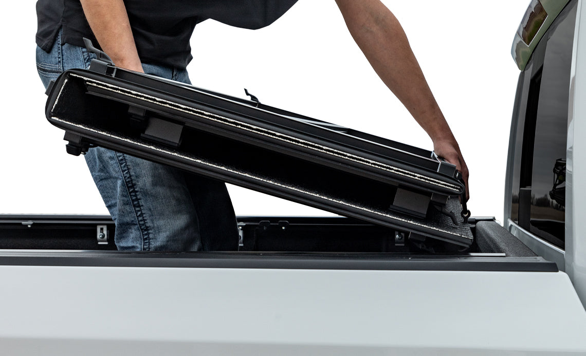 LOMAX 2022-2026 Rivian R1T 4' 6" Professional Single Tonneau Cover B0080019