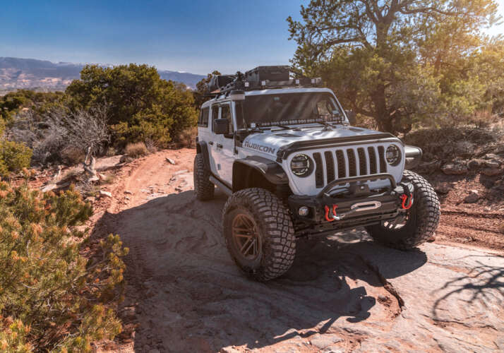 Superlift 2020-2022 Jeep Gladiator JT 2018-2022 Jeep Wrangler 2dr 4WD 4" Dual Rate Coil Lift Kit with Fox 2.0 Reservoir Shocks K196FX