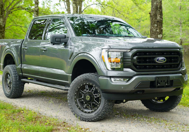 Superlift 2021-2022 Ford F-150 GAS 4WD 6in Suspension Lift Kit with King Front Coilovers Rear Shocks K130KG/86040X4