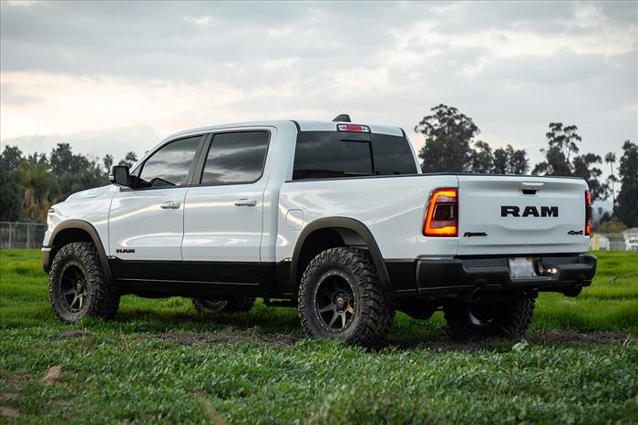 ICON Vehicle Dynamics 2019-2022 Dodge Ram 1500 2WD 4WD 0-1.5" Stage 5 Suspension System W Tubular Uca K213105T