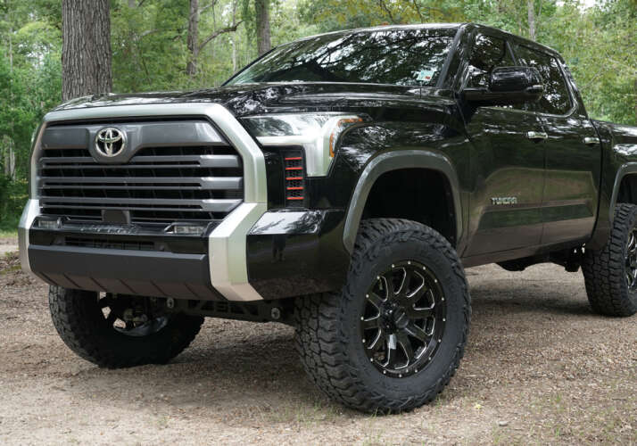 Superlift 2022-2023 Toyota Tundra 4WD 6inch Lift Kit K1026