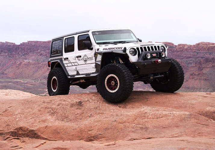 Superlift 2018-2023 Jeep Wrangler Unlimited 4 Door 4" Rock Runner Series Lift Kit with Shadow Series SHX K199