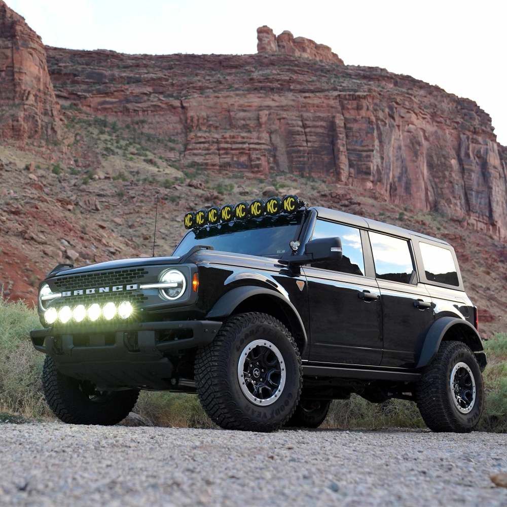 KC Hilites 2021-2024 Ford Bronco Gravity LED Pro6 39" Front Bumper Light Bar Kit 91341