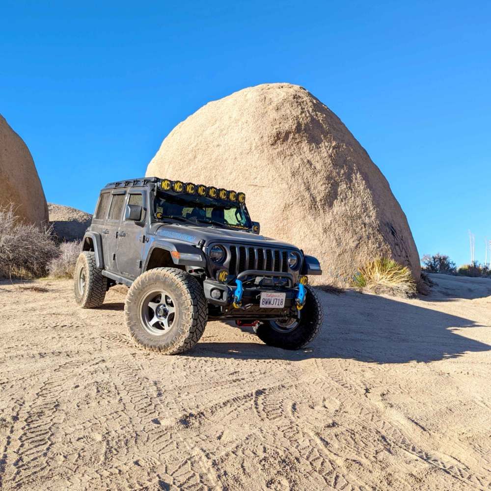 KC Hilites 2021-2024 Jeep Wrangler Gravity LED Pro6 50" 4XE Light Bar Kit 91340