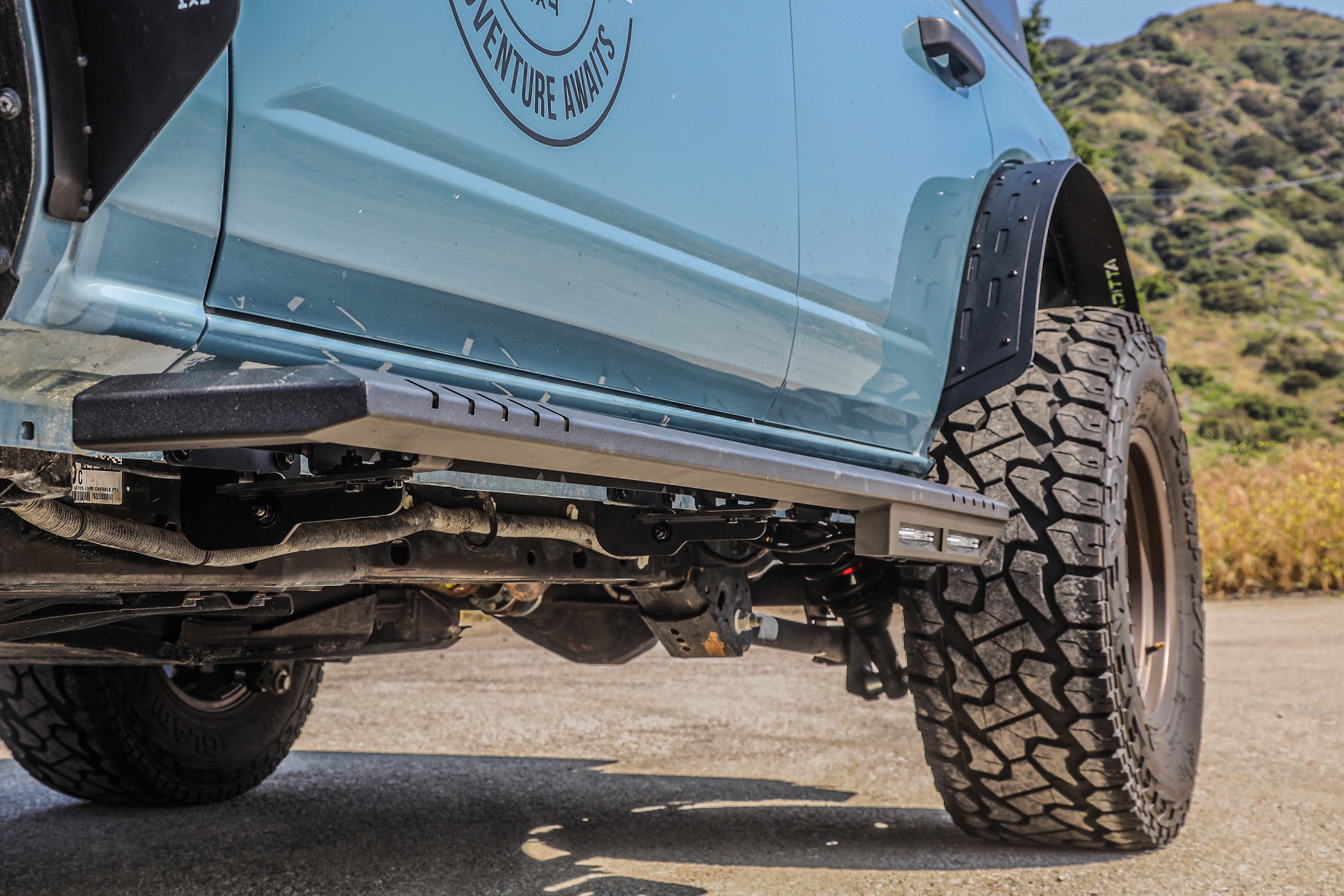 Attica 2021-2024 Ford Bronco Side Step with Step Lights Powder Coated Steel Black ATTFB01C103-BX