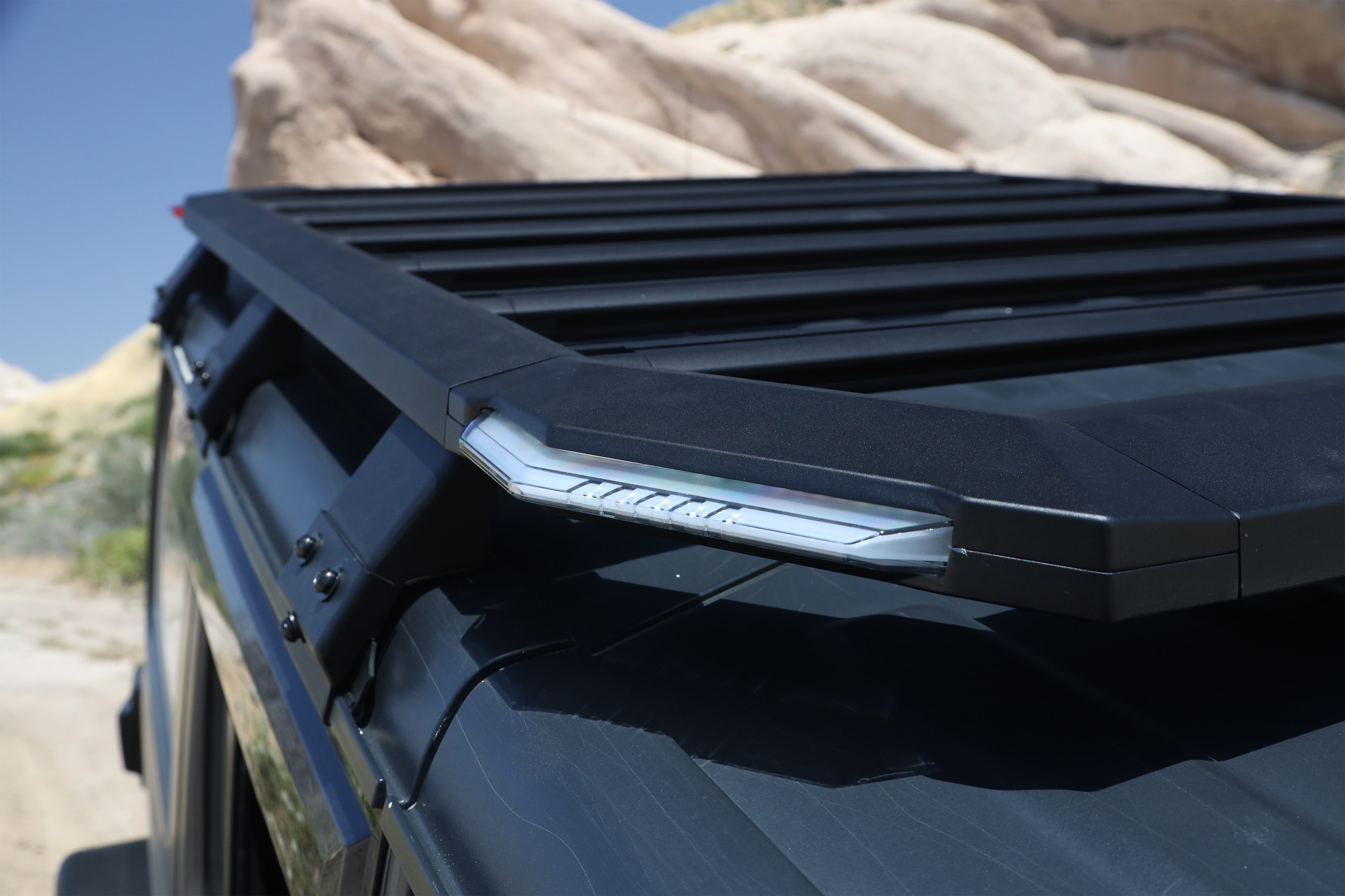 Attica 2018-2024 Jeep Wrangler JL 4DR 1/2 2019-2024 Gladiator JT Roof Rack with 4 Lights Powder Coated Aluminum Black ATTJL02F102-BX