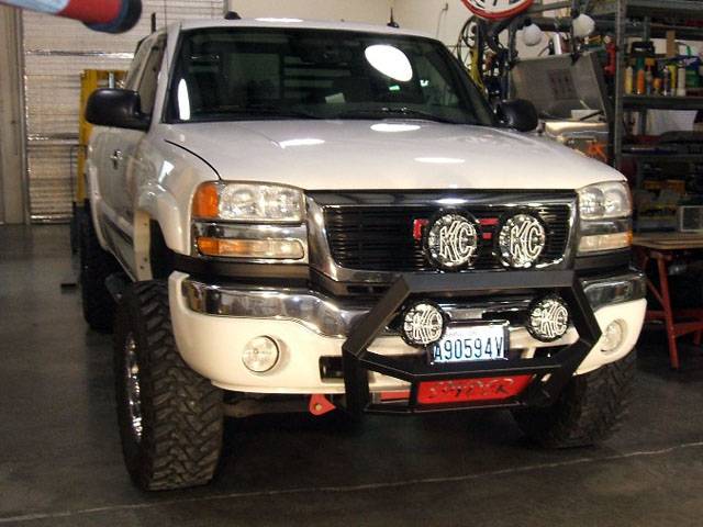 Spyder Industries 2011-2014 Chevrolet Silverado 2500 HD Black Venom Bull Bars 811127SE