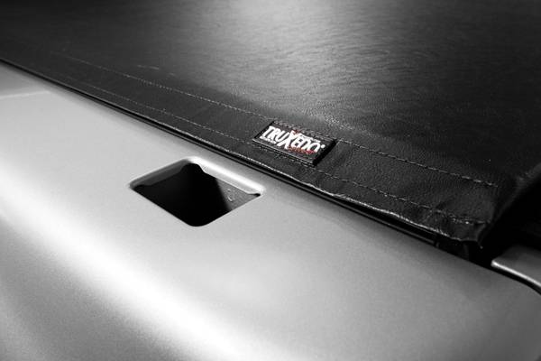 TruXedo 2014-2018 GMC Sierra Chevrolet Silverado 1500 2019 1500 Limited 1500 Legacy Lo Pro 5'8" Bed Size Tonneau Cover 571801