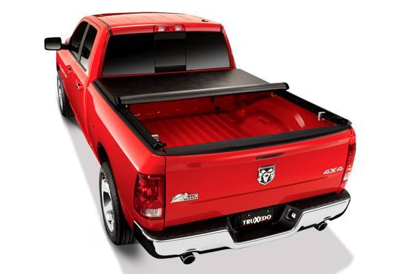 TruXedo 2020-2022 GMC Sierra Chevrolet Silverado 2500HD 3500HD with or without MultiPro Multi-Flex tailgate TruXport 6'9" Bed Size Tonneau Cover 273301