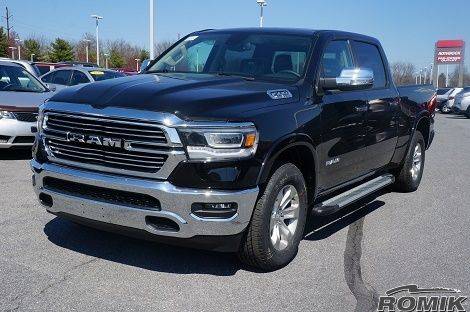 ROMIK 2019-2020 Dodge Ram Crew Cab Running Boards RAL-TS Side Steps 61344418