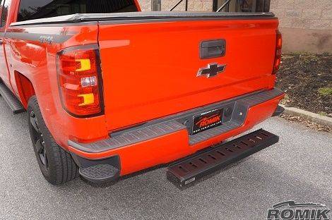 ROMIK Hitch Step 2 Inch Rear Assists ROF Black 801419