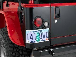 Warrior  2004-2006 Jeep LJ Wrangler Unlimited Corner With Cutouts For LED lights Diamond Plate 925A