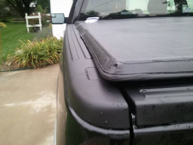 Tonnomax 2000-2004 Dodge Dakota Quad Cab 5.4' Short Bed Soft Trifold Tonneau Cover TC13TCA254