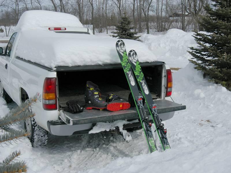 Tonneau Cover - Auto Parts Toys
