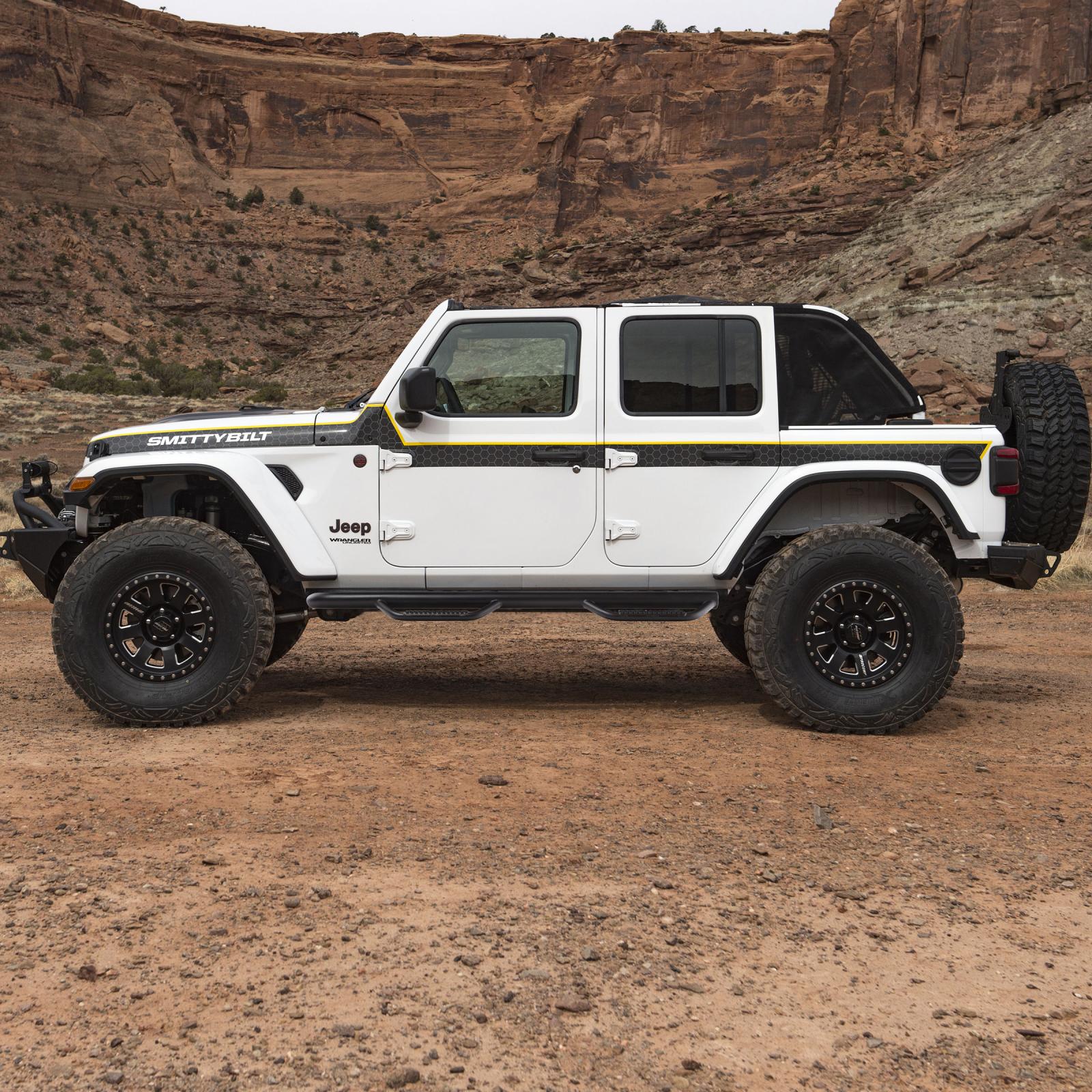 Smittybilt 2018-2023 Jeep Wrangler JL 4 Door Wheel To Wheel Nerf Steps Black J1866