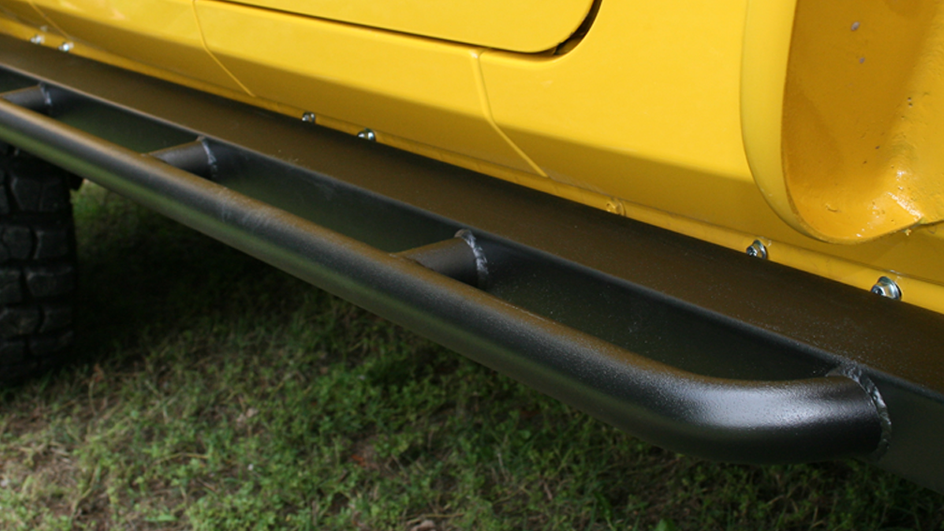 Body Armor 1997-2006 Jeep Wrangler Rockcrawler Side Steps Black TJ-4121