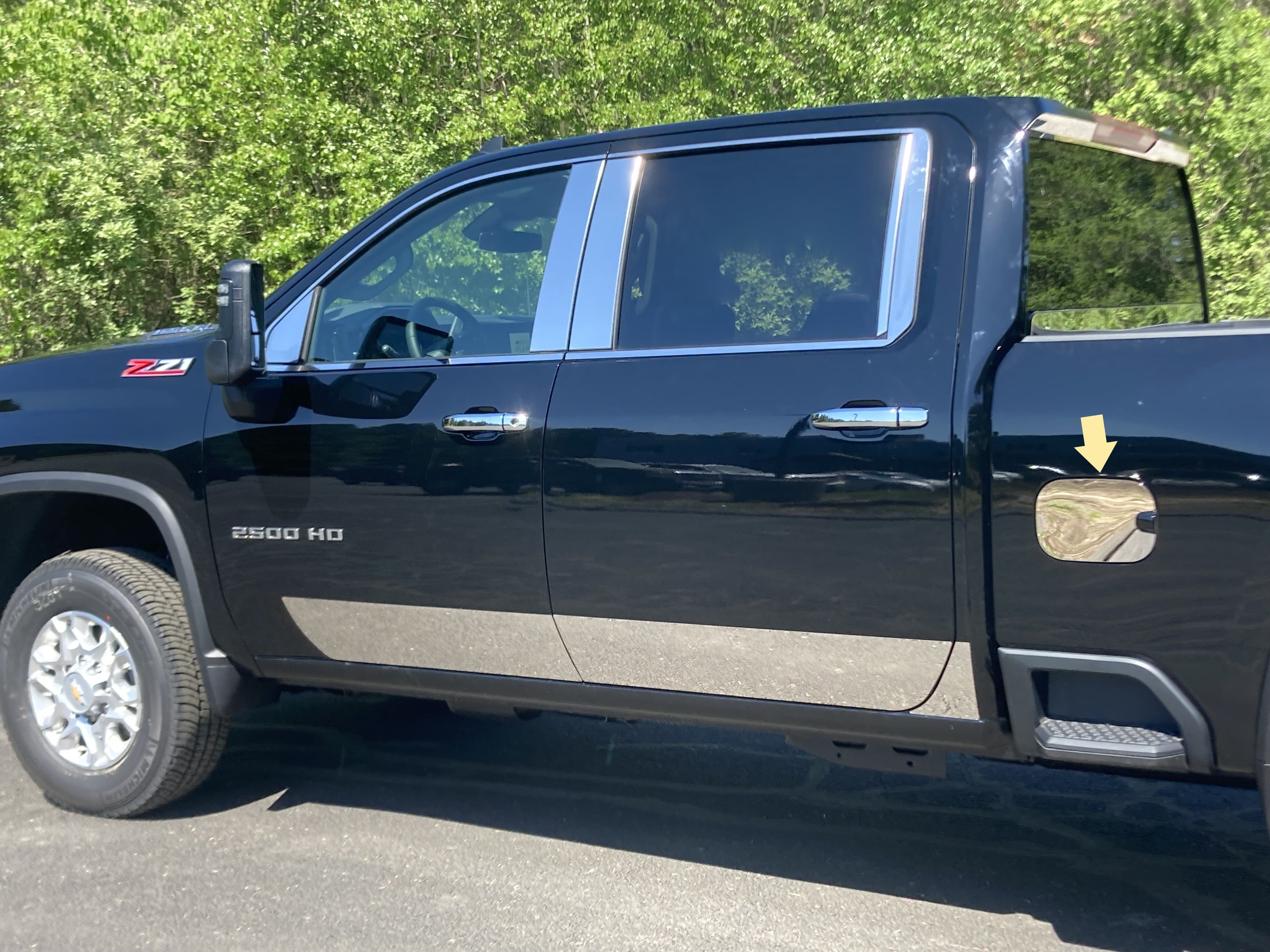 QAA 2020-2024 Chevrolet Silverado 2500 3500 HD 2 Door 4 Door Crew Cab Pickup Truck Stainless Gas Cap Door Trim 1Pc GC60184